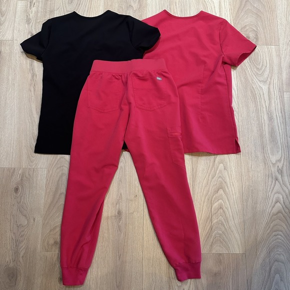 FIGS LOT Technical Collection Zamora Jogger 2 Tops Scrub Women's XS. Pink Black - Picture 7 of 9